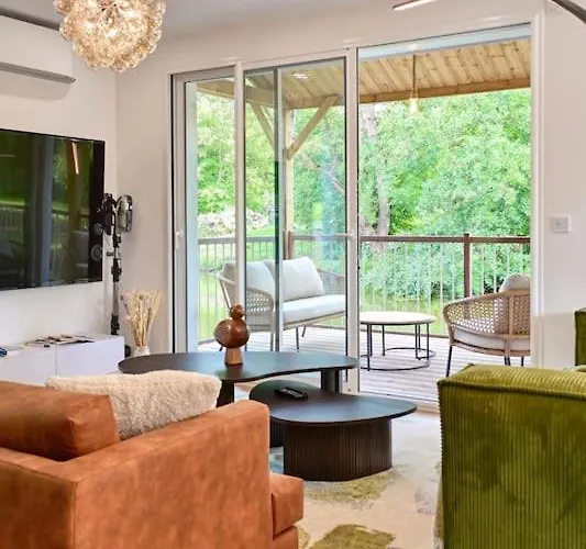 Holiday home Superbe Maison Sur Pilotis Savy-Berlette